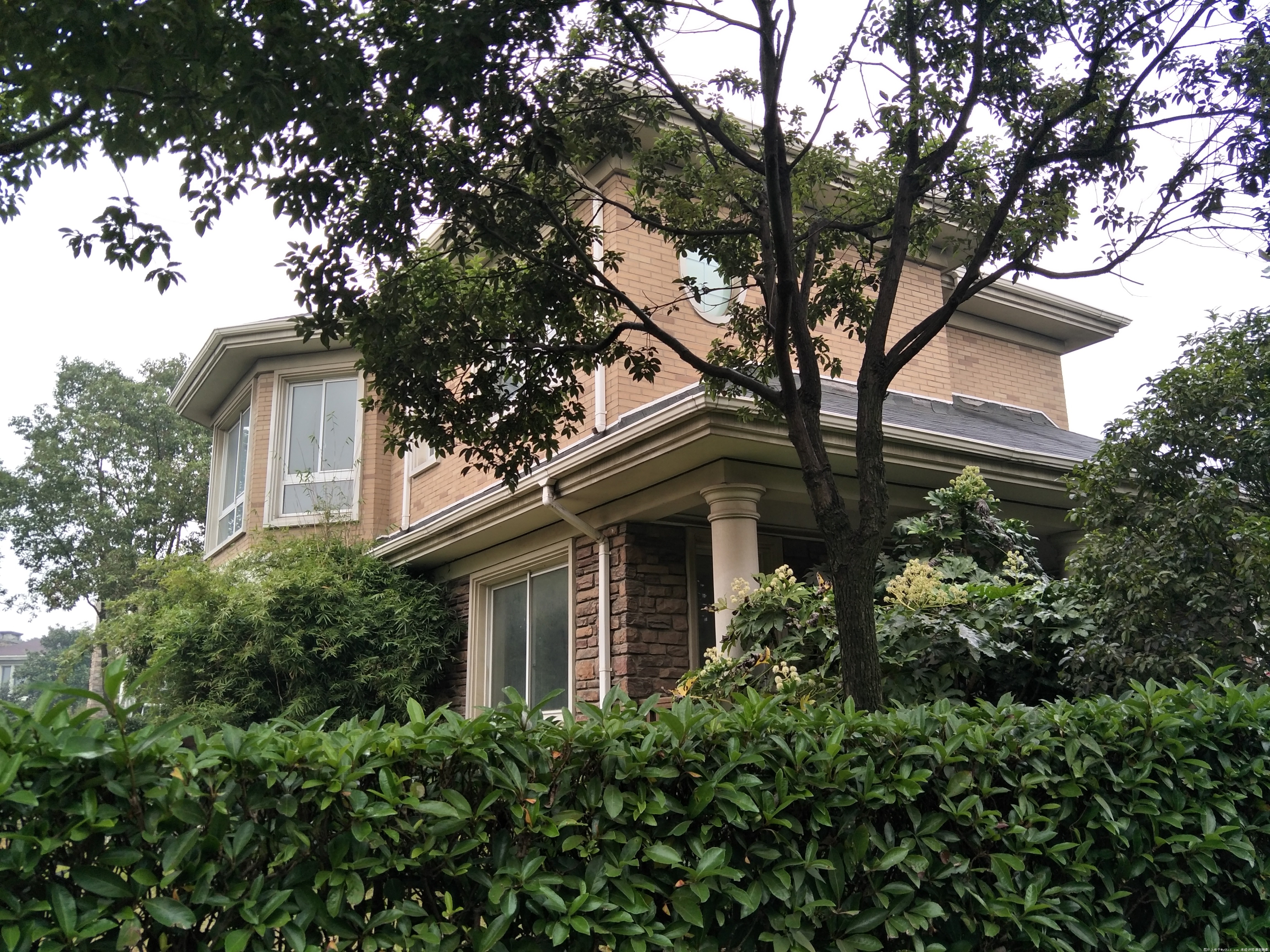 标题: [卖房] 丹徒 店长推荐 聆湖尚郡豪华独栋 双车库 超大花园500平