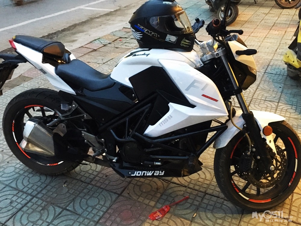永源350电喷水冷双缸摩托车街跑趴赛.