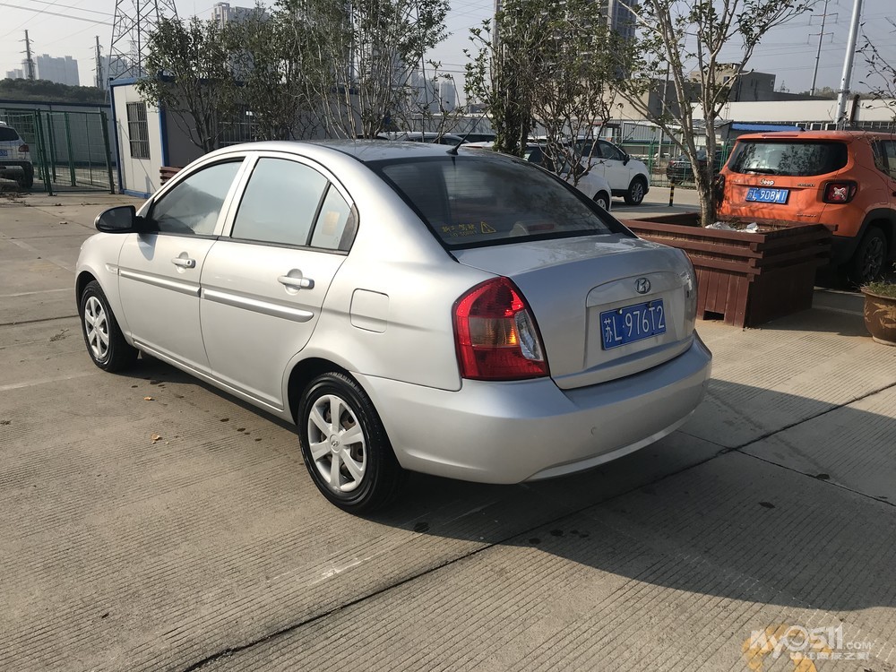 出售2010年现代雅绅特/代步省油/练手车/明盘