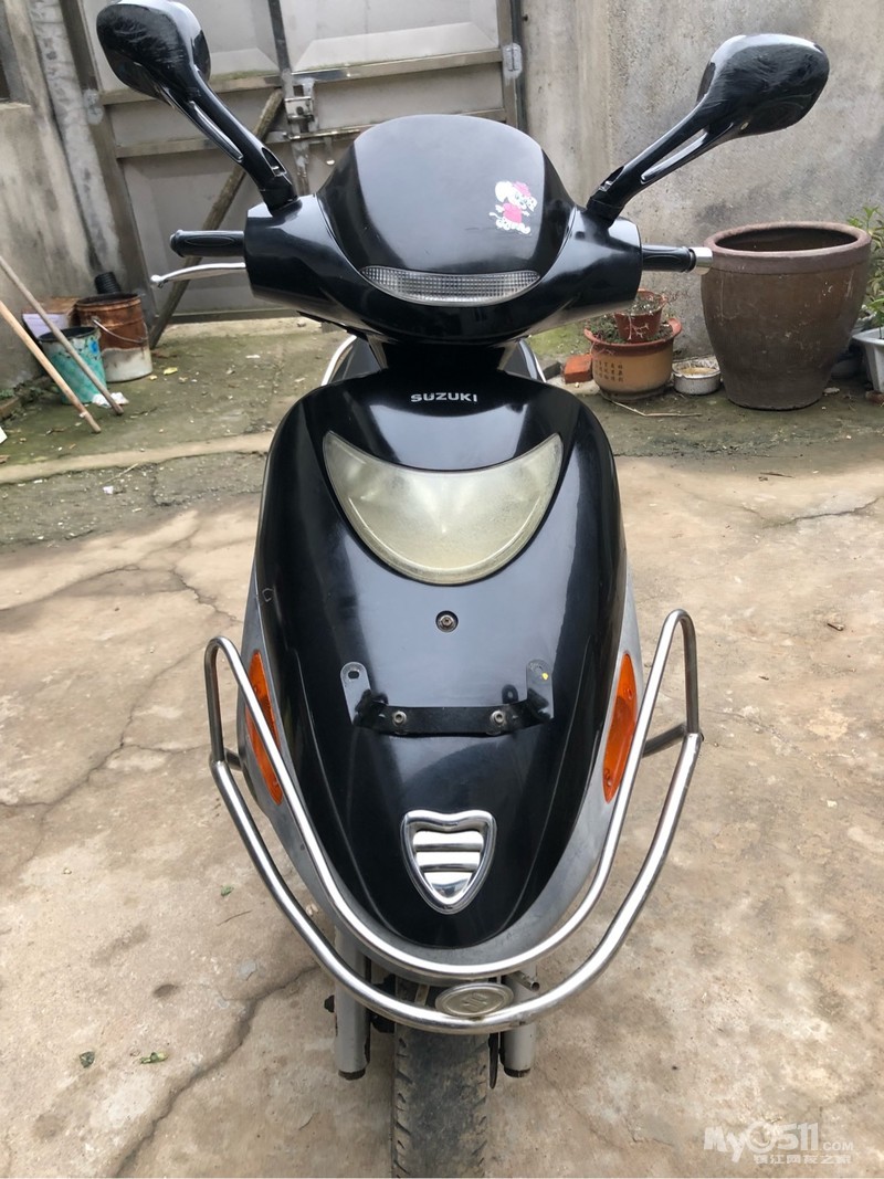 03 铃木福星踏板摩托车,千把块.