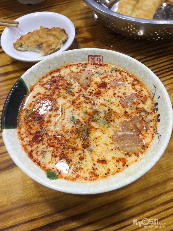 晚间一碗咸豆浆---宵夜健康夜市豆浆油条
