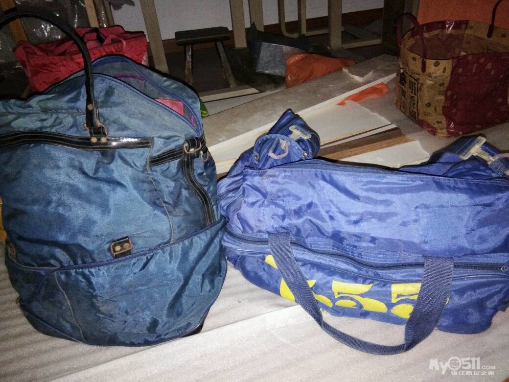 两个老式装行李包15元