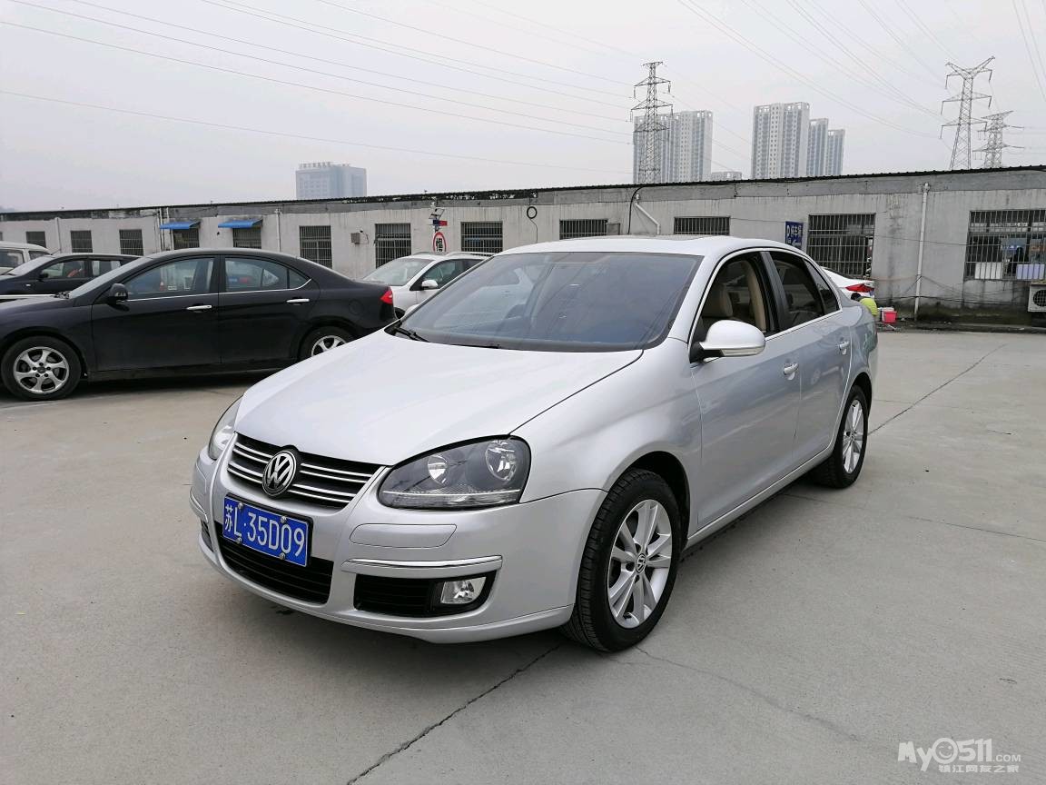 11年大众速腾 1.4t手动挡 动力强劲 首付1.6万左右