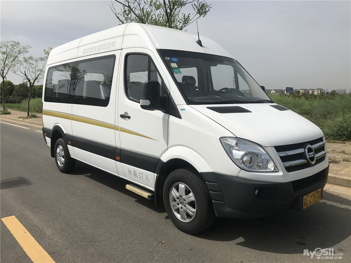 出售金龙纯电动客车 2016年4月上牌 4s店展示车/仅450公里/17座高顶