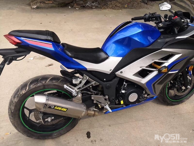 03 国产小忍者双缸水冷350街跑趴赛摩托车.