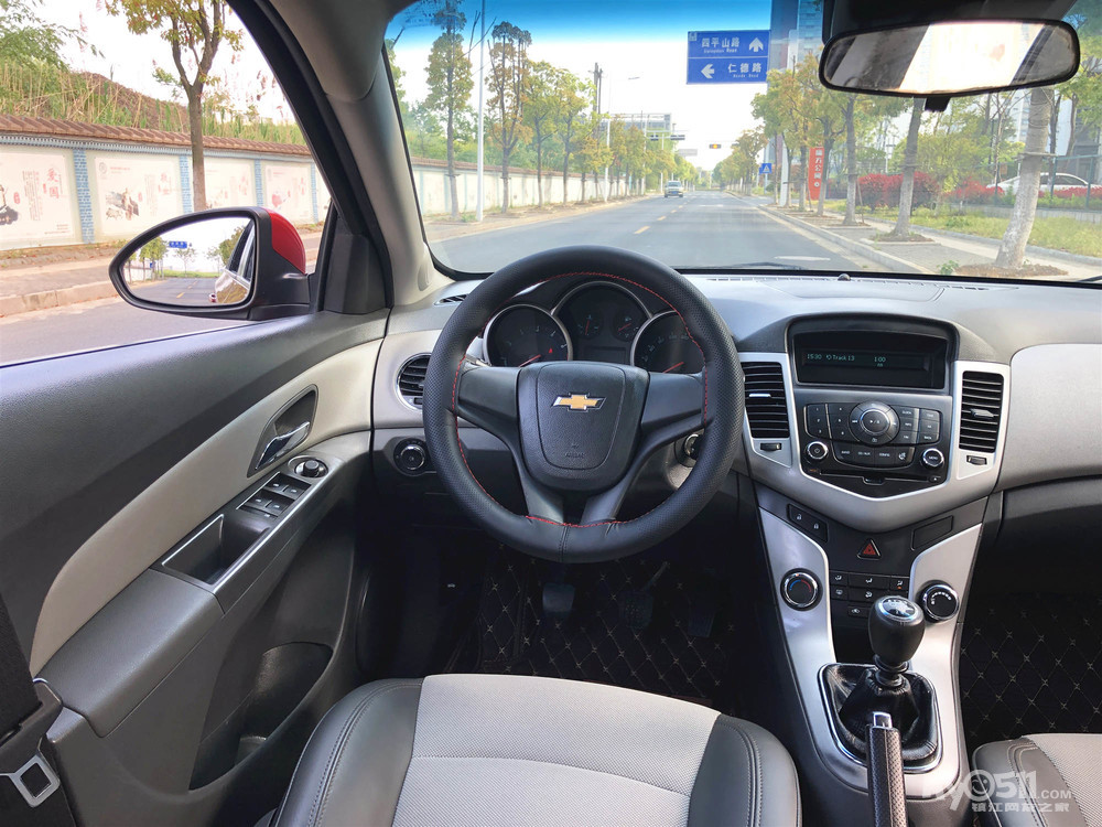 出售雪佛兰科鲁兹 2012年手动挡 大气时尚/操控性好安全性高/转向轻盈