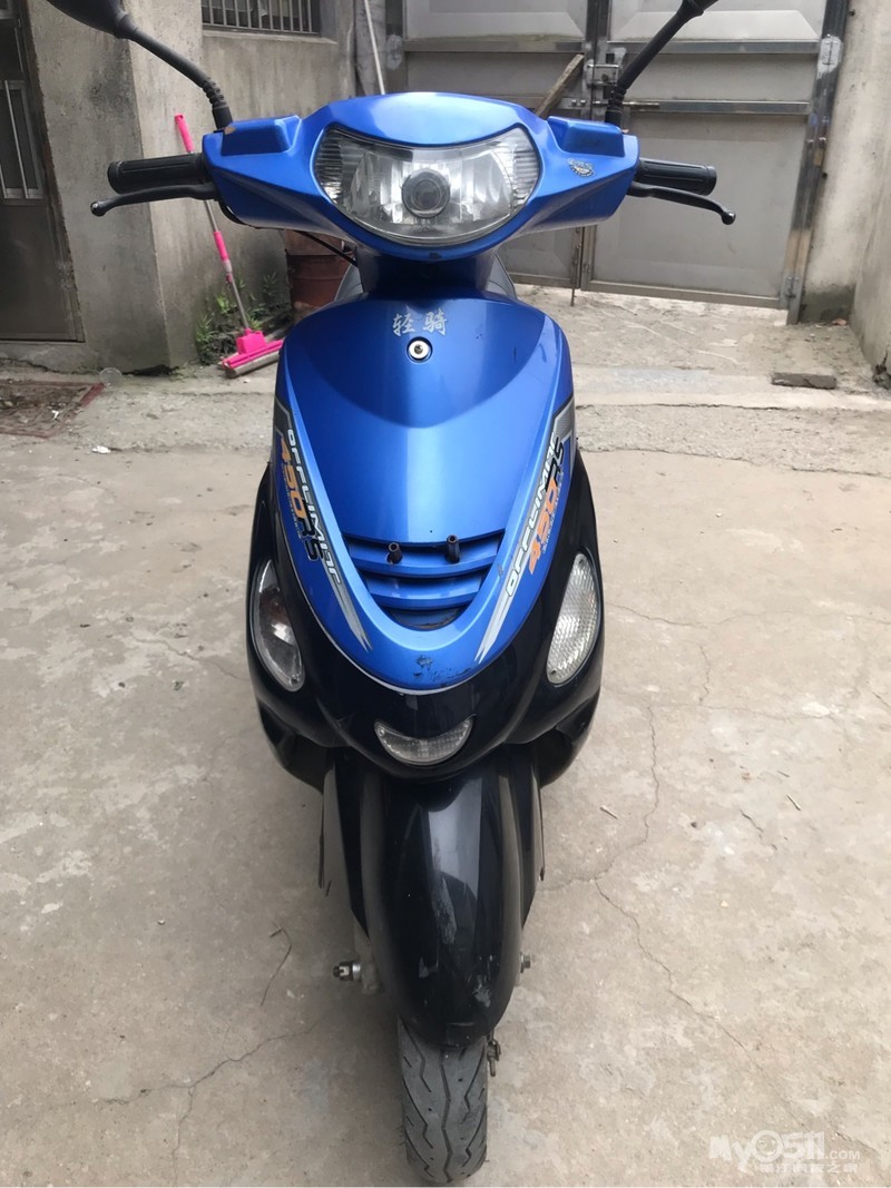 闲置踏板摩托车,济南铃木轻骑.