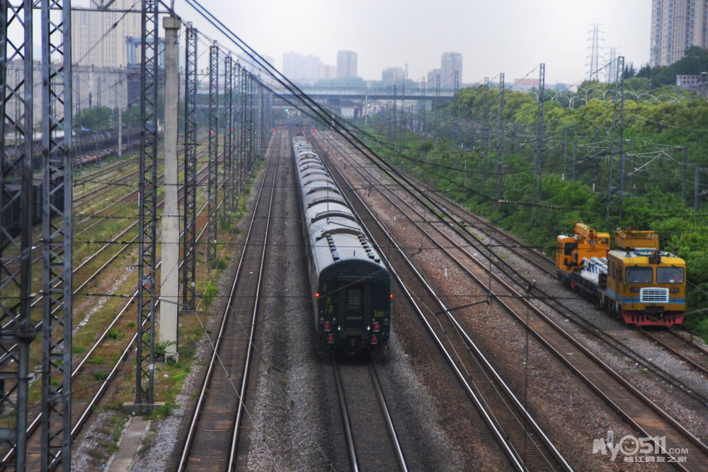 协会 03 一直在路上 》》》》》》》》铁路东线   下面,跟随k781,来
