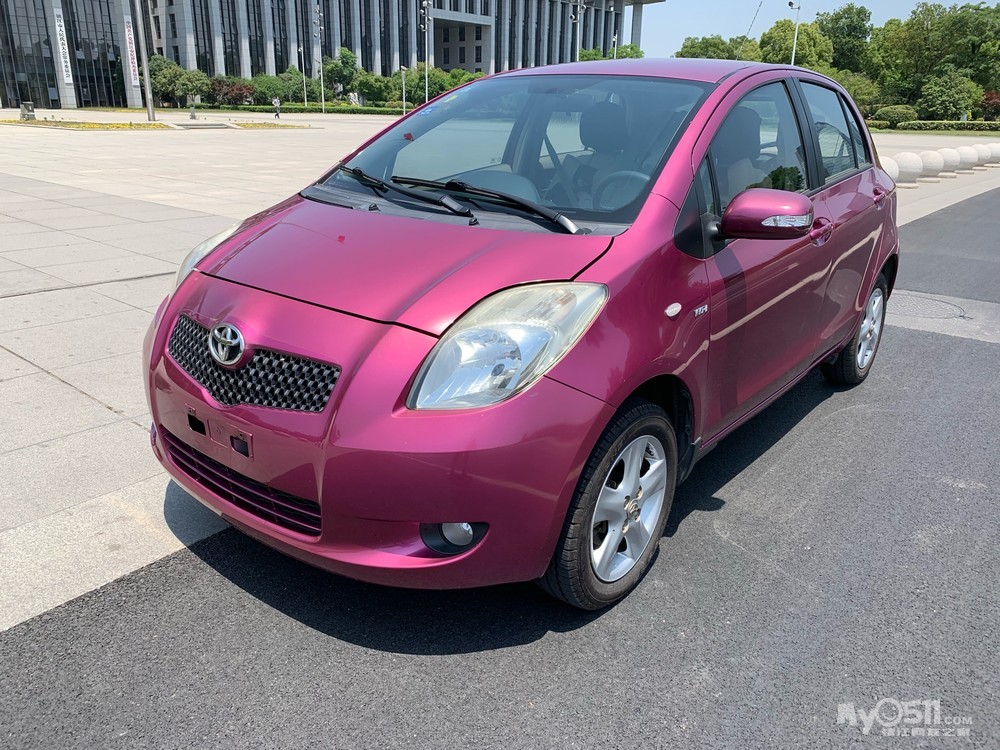 镇江二手车 03 转让一手丰田雅力士  出售09年差7天进口丰田雅力士