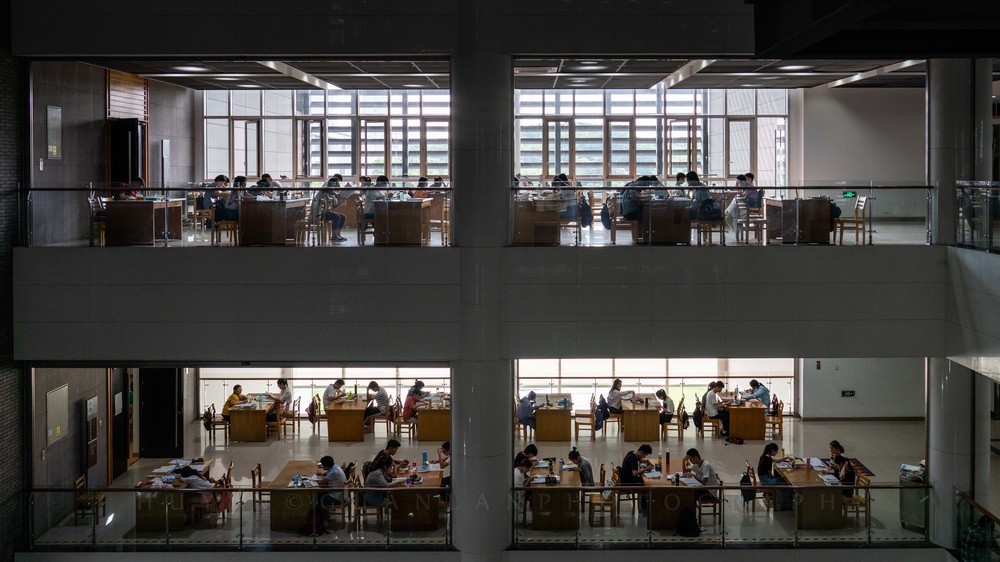 临近期末,你在江苏大学图书馆占到座位了吗?
