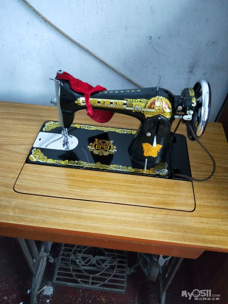 老式缝纫机机头安装图片