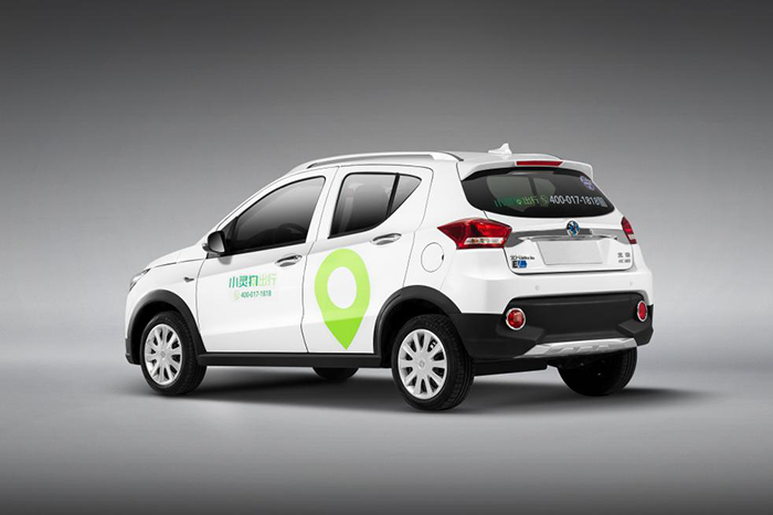 小灵狗出行 租车仅799元/月 买车2.