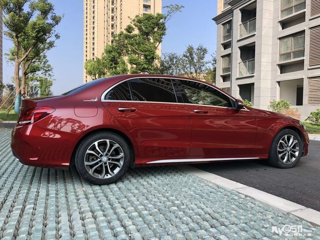 16年6月上牌,1.6t奔驰c180,精品车况,可分期可置换,首付两万