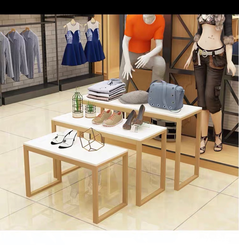 低价转让服装店中岛柜