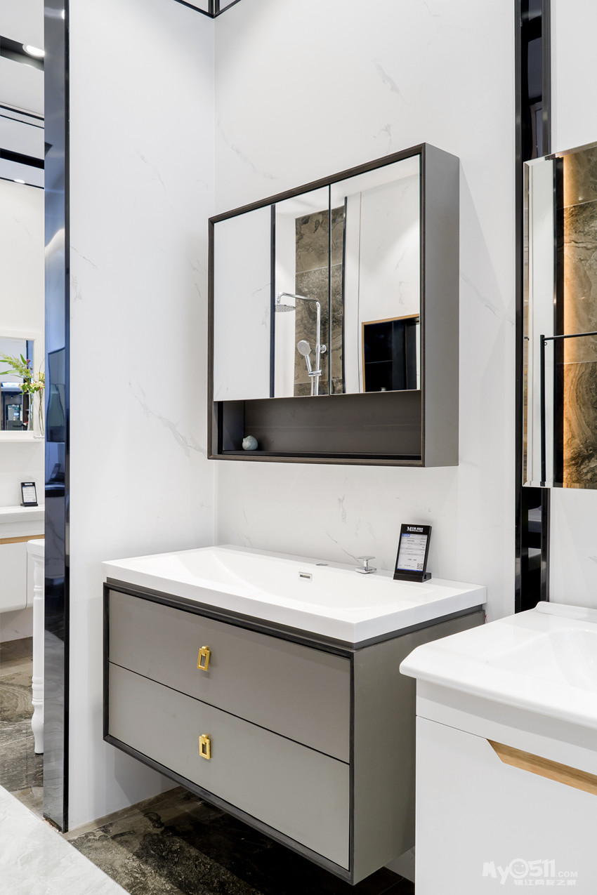 杜菲尼镇江红星美凯龙店迎新年,空气增压花洒,马桶,浴室柜均有0511