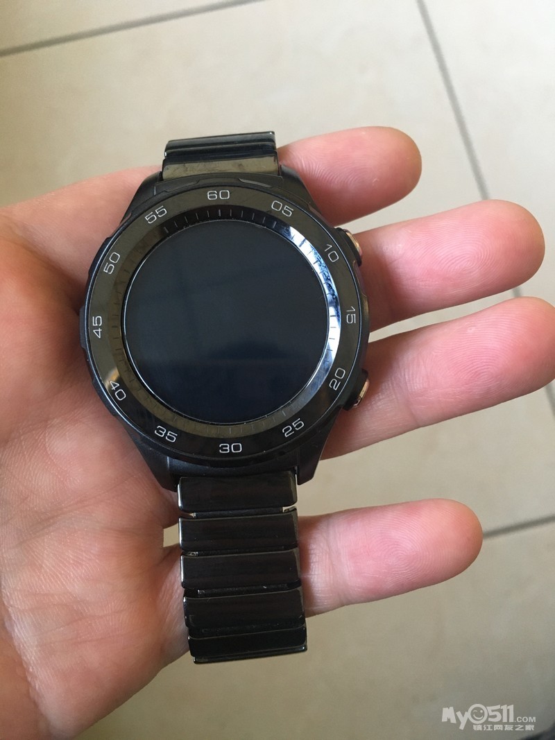 出华为4g插卡独立通话智能手表