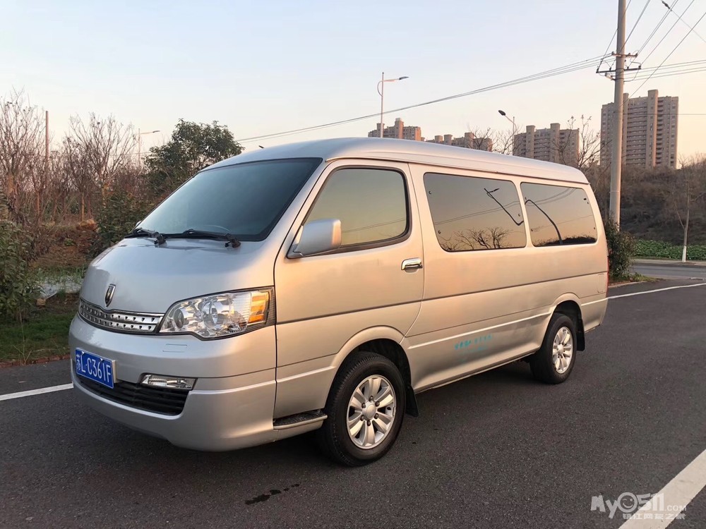 2学上新:2010年金杯翔龙,9座蓝牌高配极品