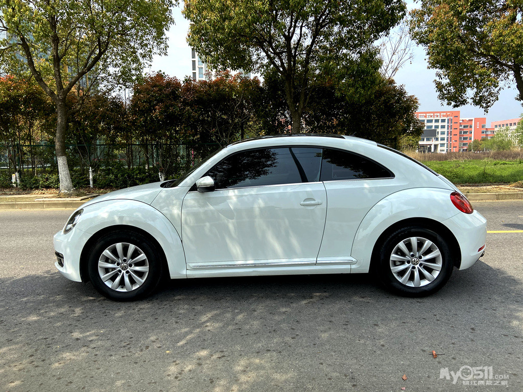 出售大众甲壳虫 2015年自动挡天窗顶配版 外观可爱颜值高/原版原漆
