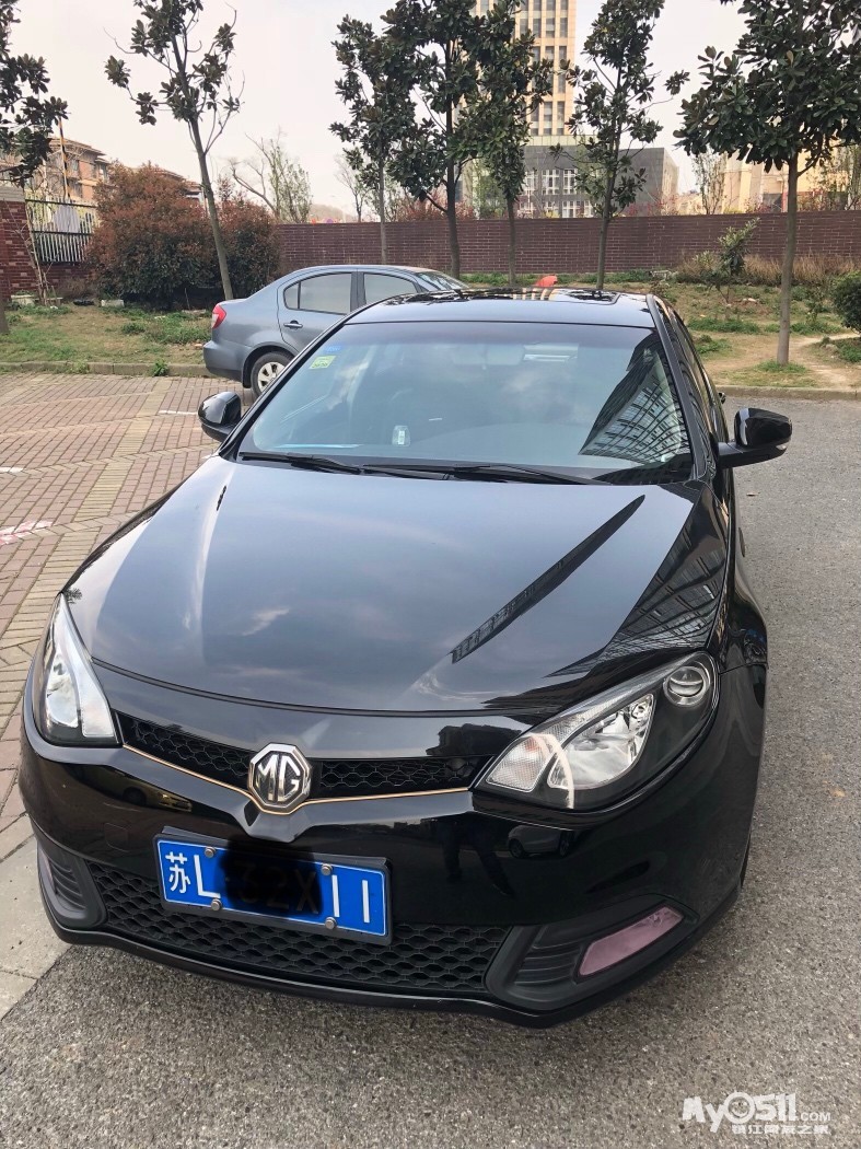 [个人转让] 出黑色mg6   出辆11年11月名爵6,1.
