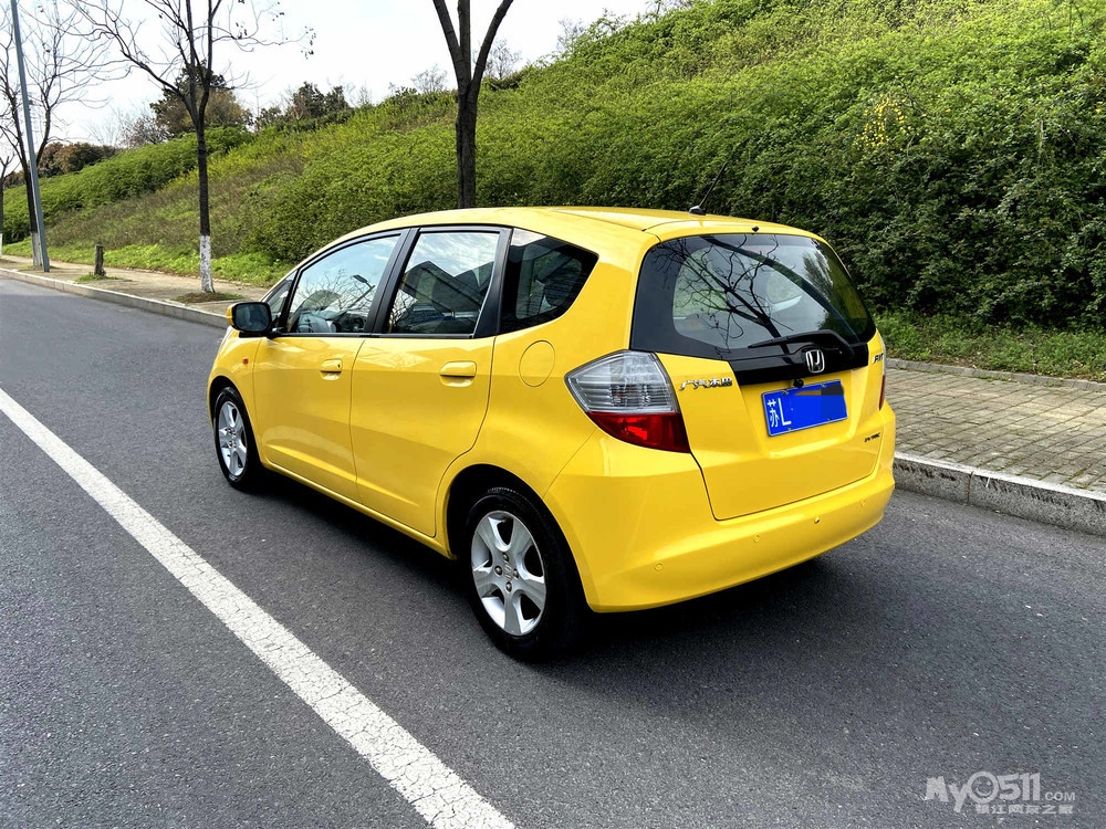 出售本田飞度 2010年自动挡 空间巨大/超低油耗/一手车/首付1万