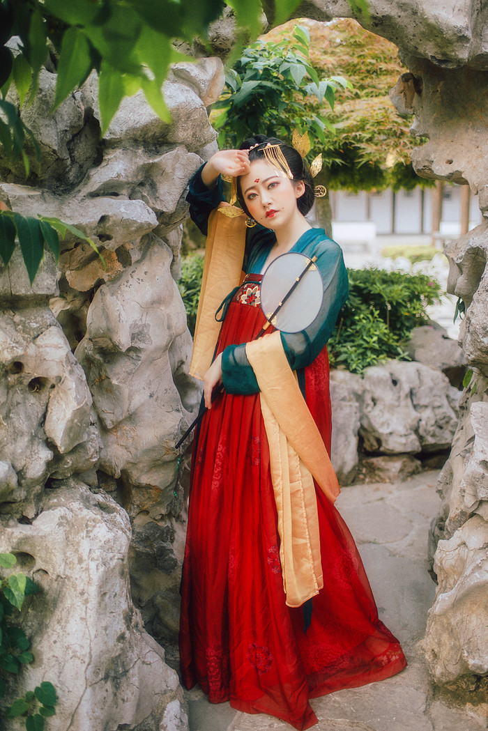 汉服写真「满庭芳」