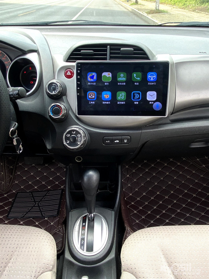 出售本田飞度 2010年自动挡 空间巨大/超低油耗/一手车/首付1万