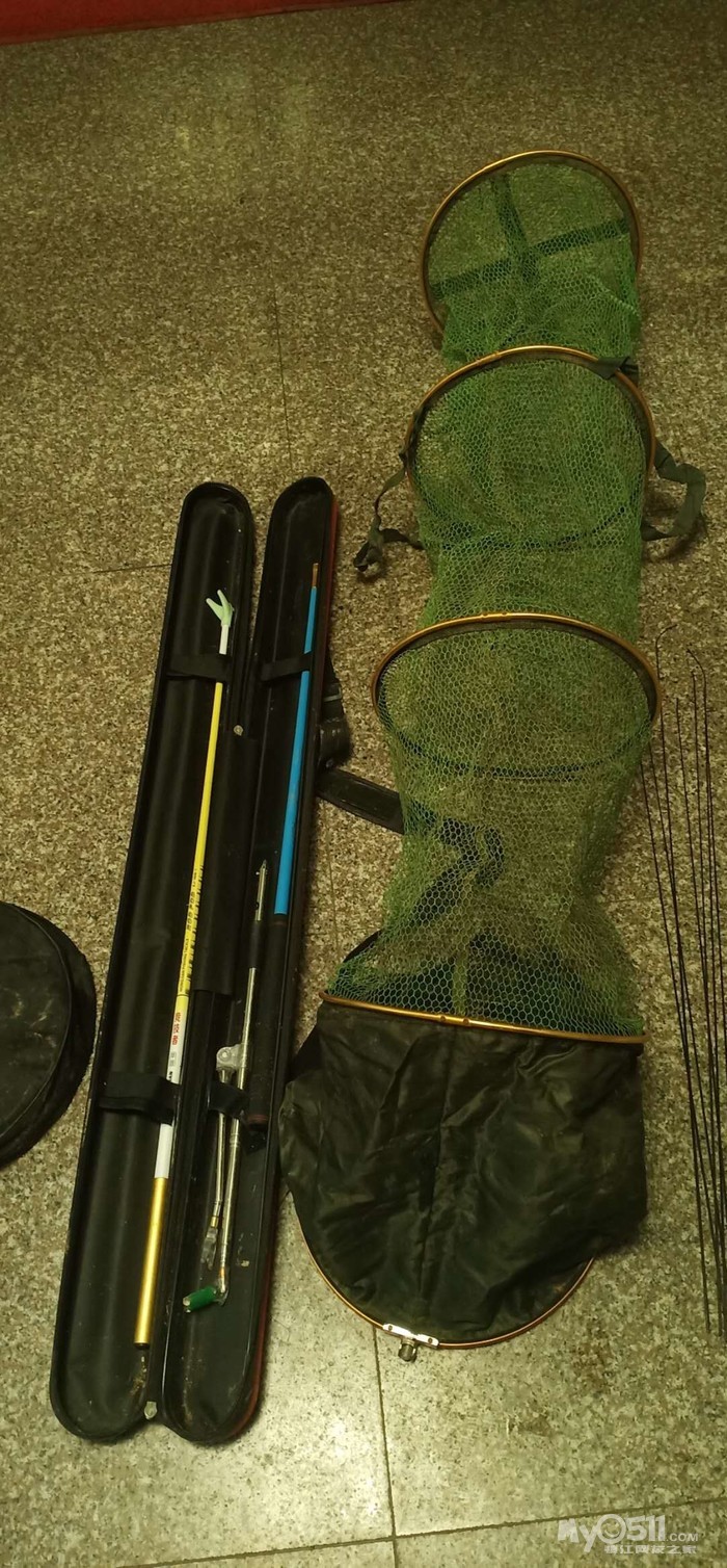 出售台钓装备因工作比较忙低价出售有意者联系