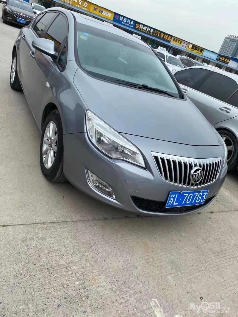 2012年精品自动高配别克英朗xt