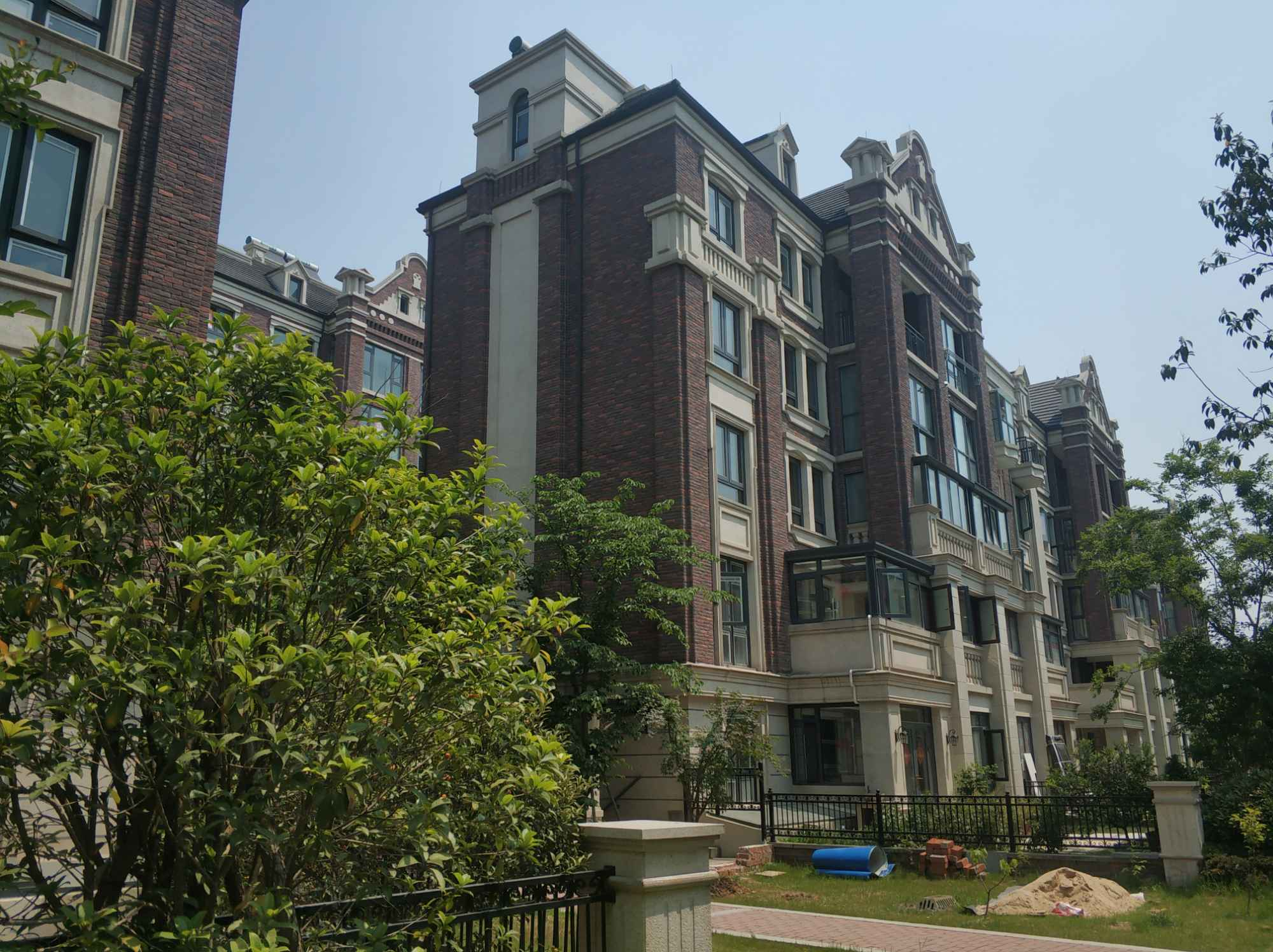 [二手房] 大市口 高端小区御珑湖电梯洋房155平毛坯3房湖景房一览无遗