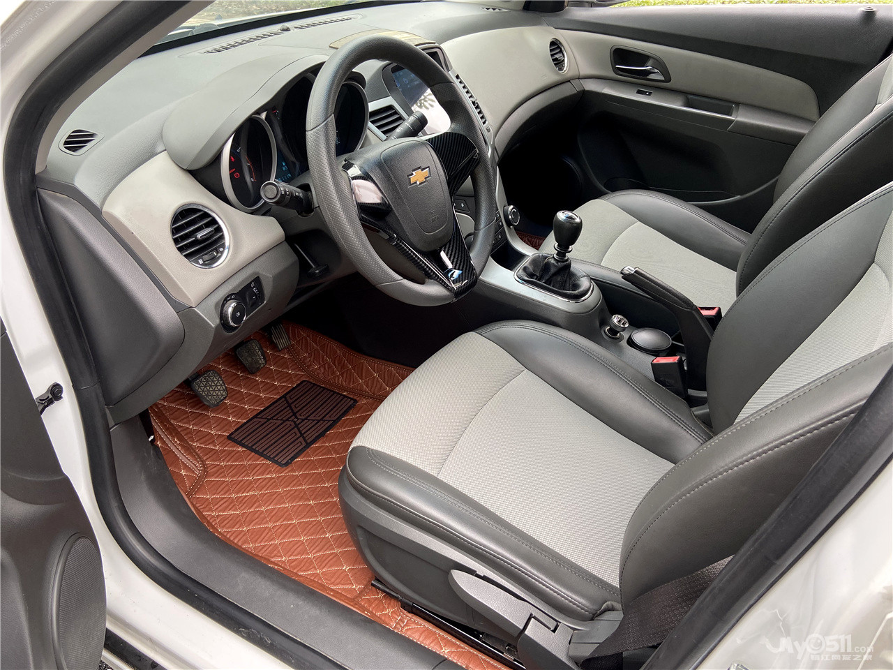 出售雪佛兰科鲁兹 2013年手动挡 外观大气/操控性好/空间大/一手车