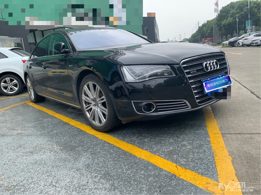 13年1日奥迪a8l顶配转让