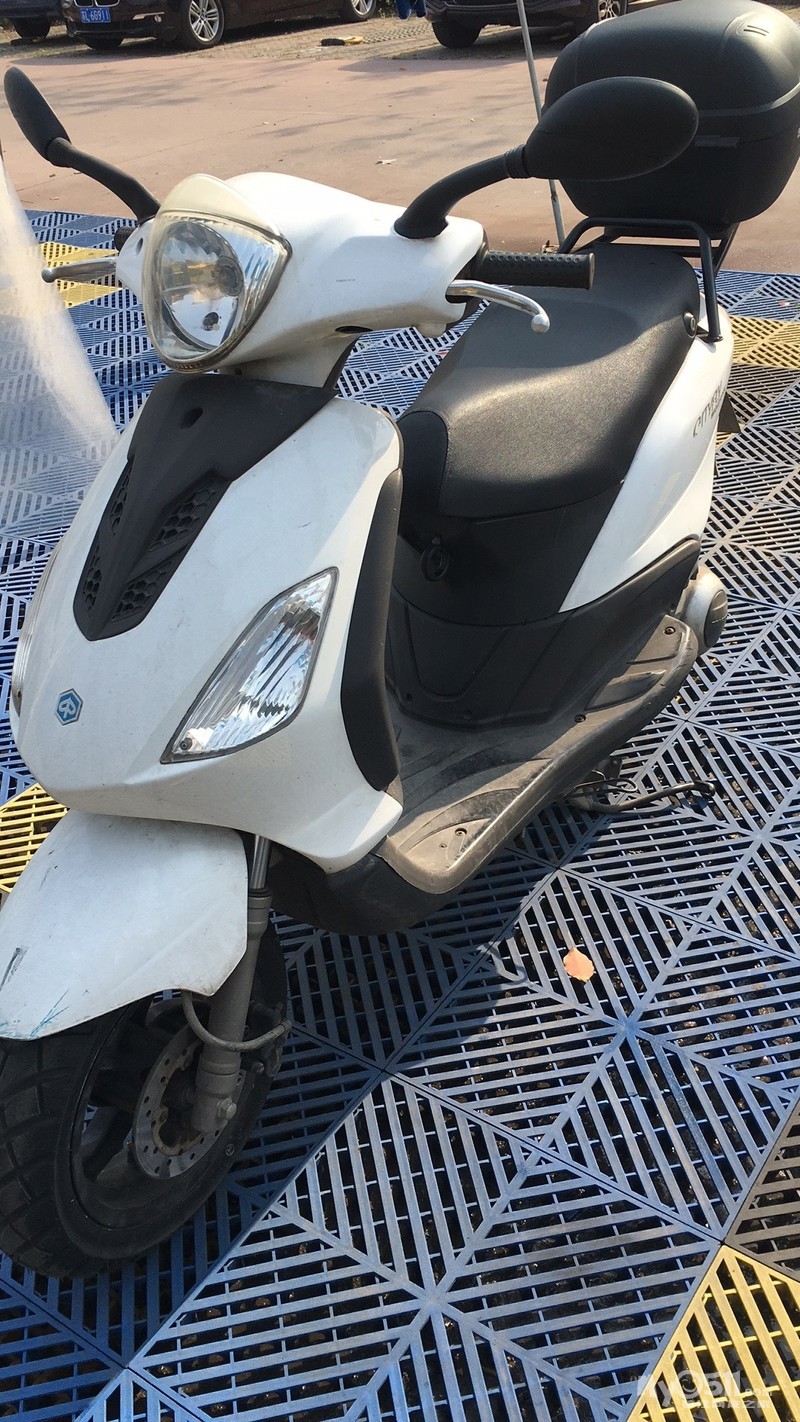 出售14年比亚乔fly125摩托车