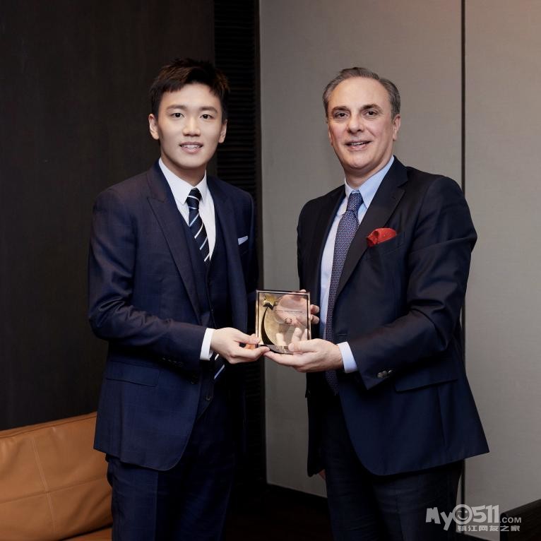 中意两国建交50周年 苏宁张康阳被授予"卓越先锋奖"