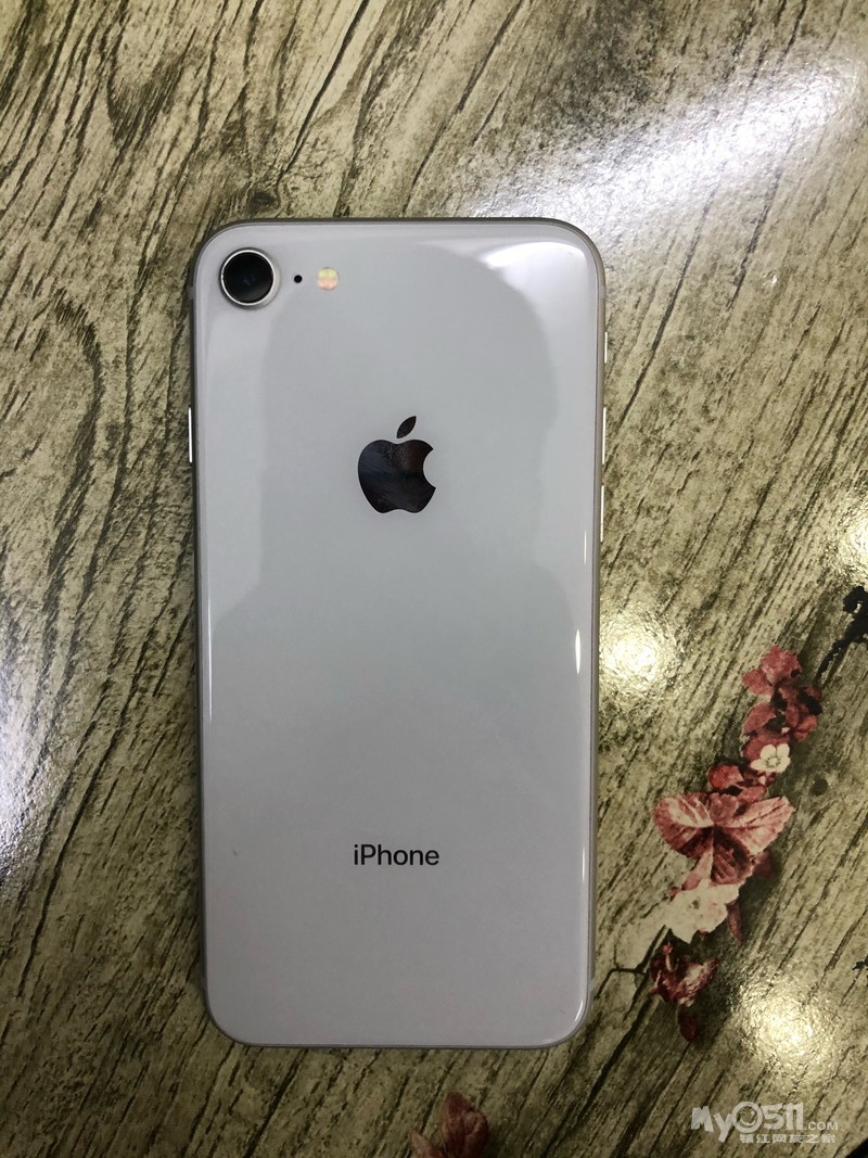 苹果8壁纸图片大全超清 qn_1577776058340924513rs.jpg