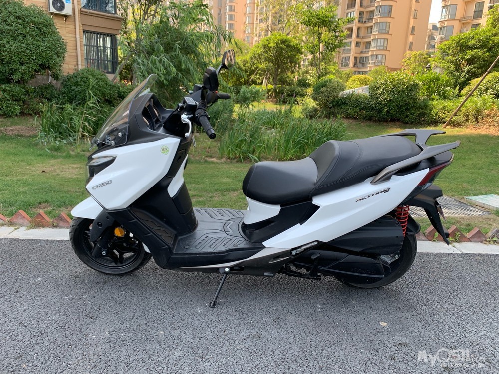 光阳ct250踏板摩托车