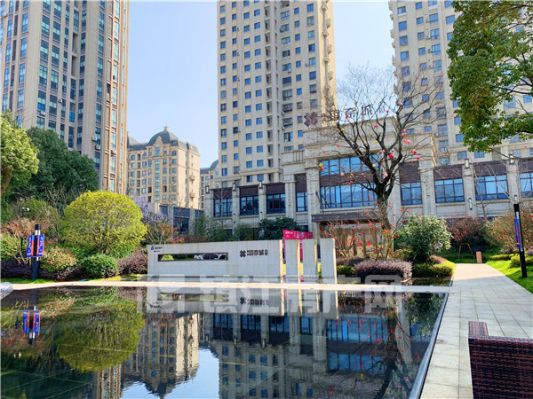 1,远洋香奈城三区 项目地址:镇江市润州区官塘桥路与谷阳路交汇处