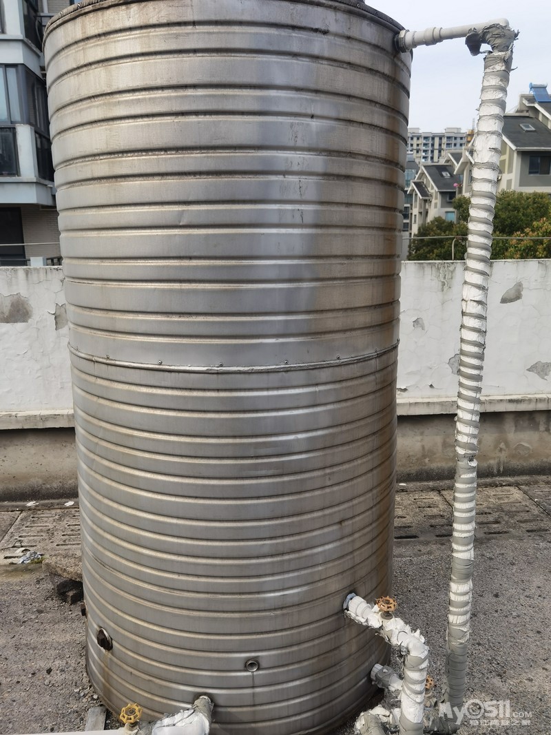 酒店单位用太阳能热水器一套带保温水箱