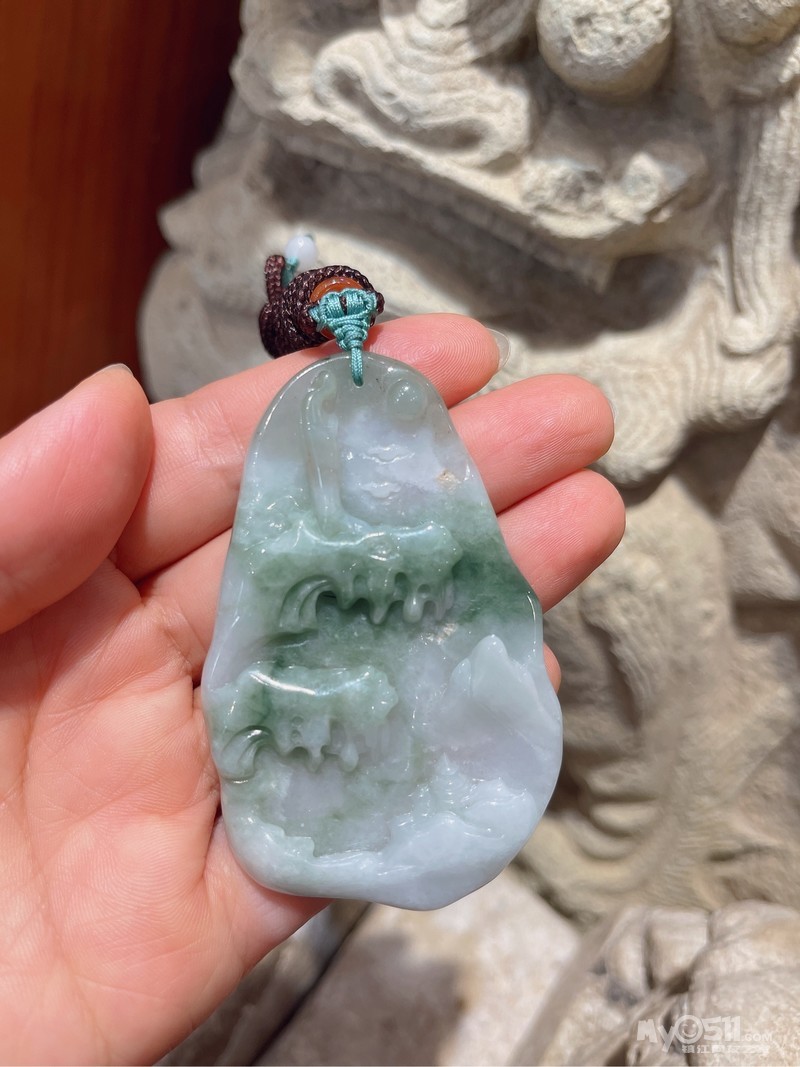 巨无霸山水悟道翡翠牌子