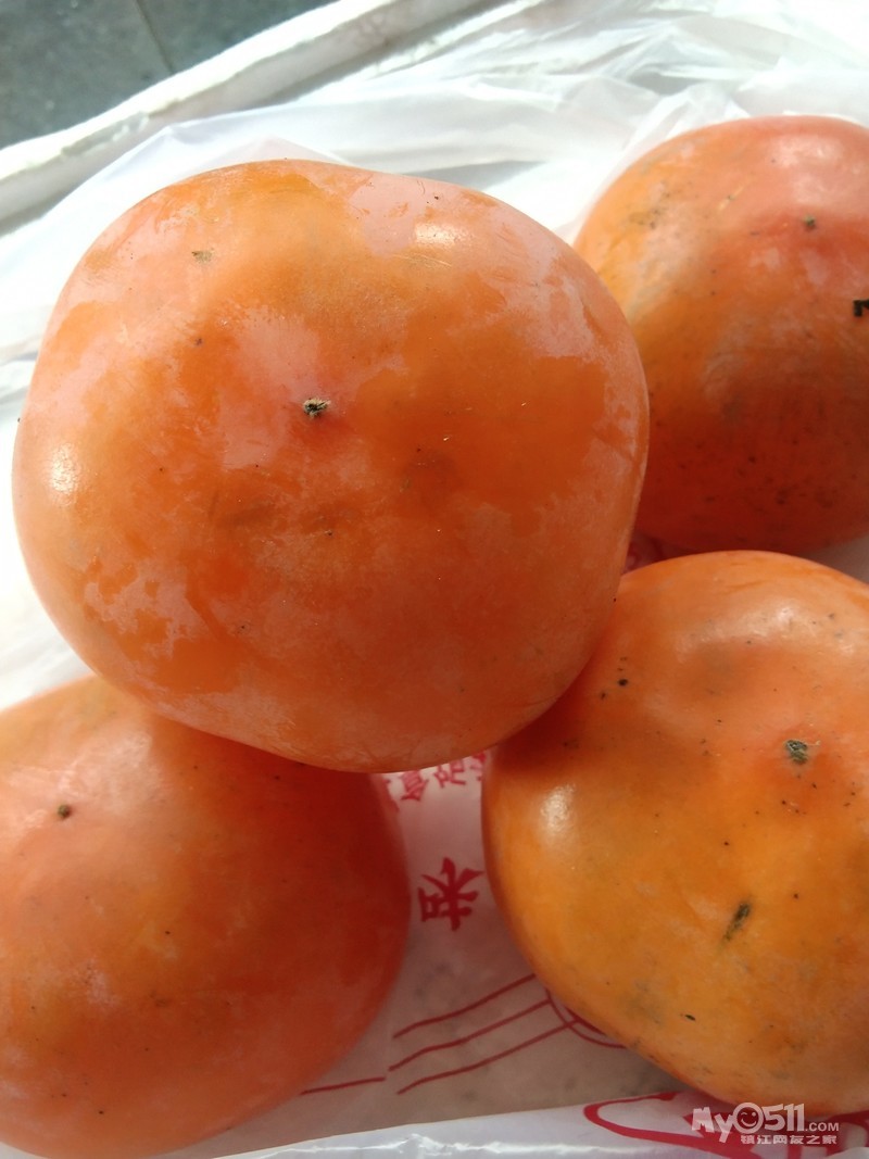 奶油柿子10元5个都是大个的[色][色][色]量大可谈