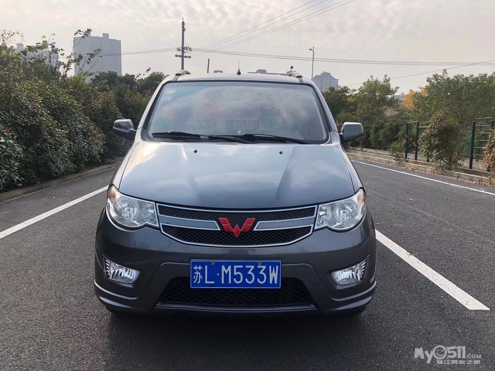 2015年五菱宏光s,1.5排量高配,极品车况