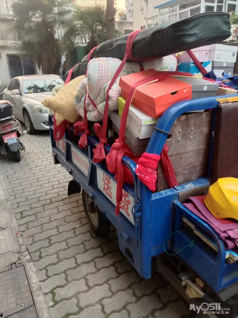 三轮车专业搬家送货,各种电器搬运,回收旧家电,价格合理.